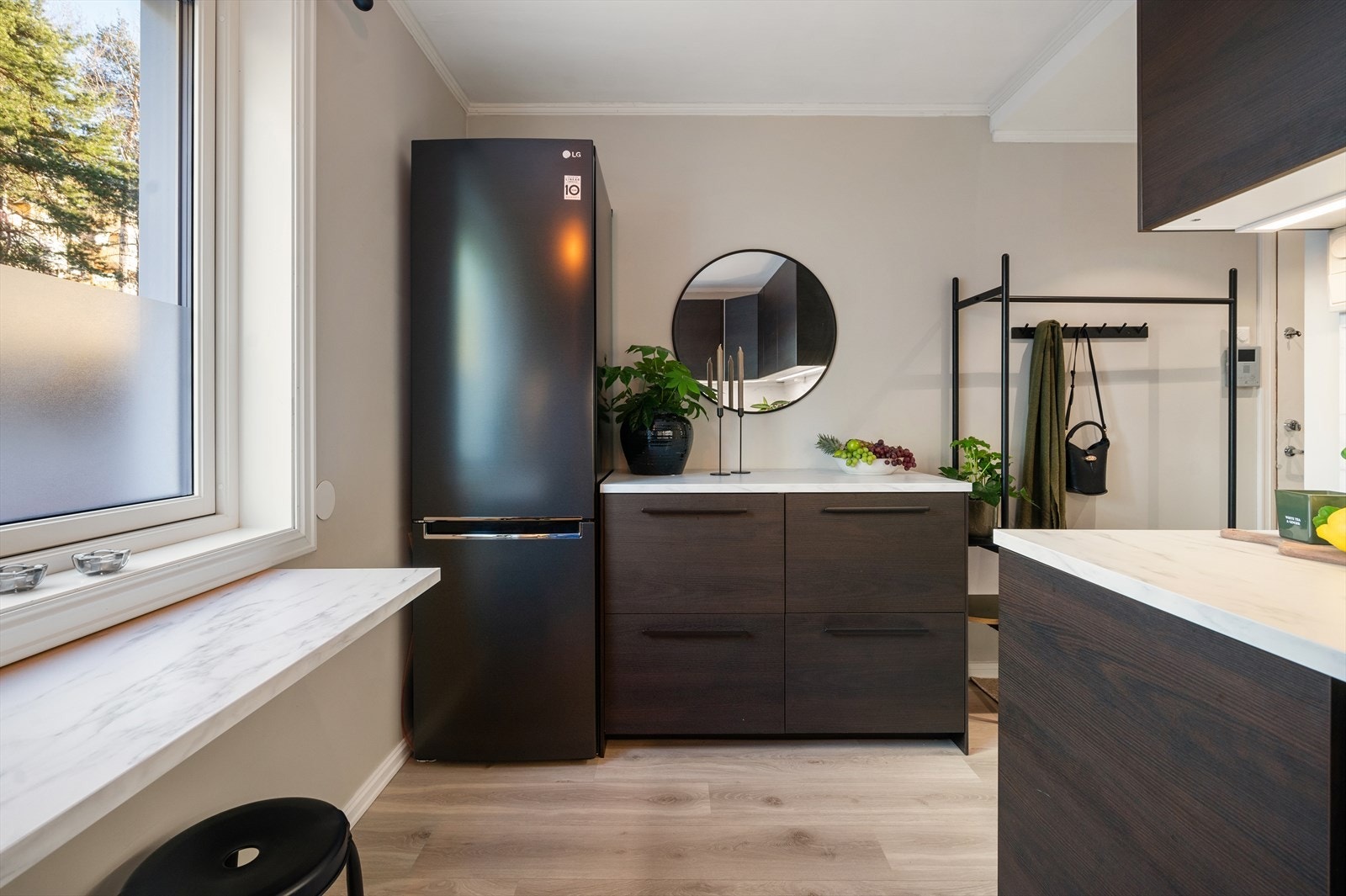 Opplegg for frittstående kjøl/frys og vaskemaskin. Galleribilde