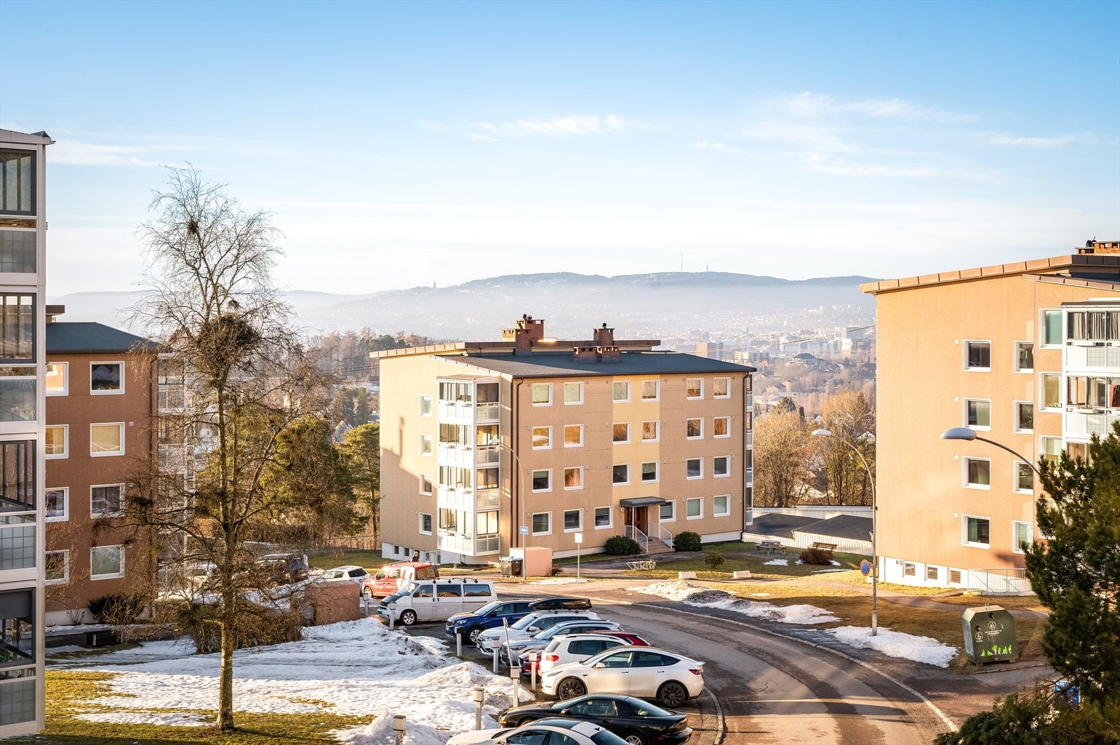 Hyggelig utsyn kan nytes med gode solforhold, ettermiddag og kveld. Galleribilde