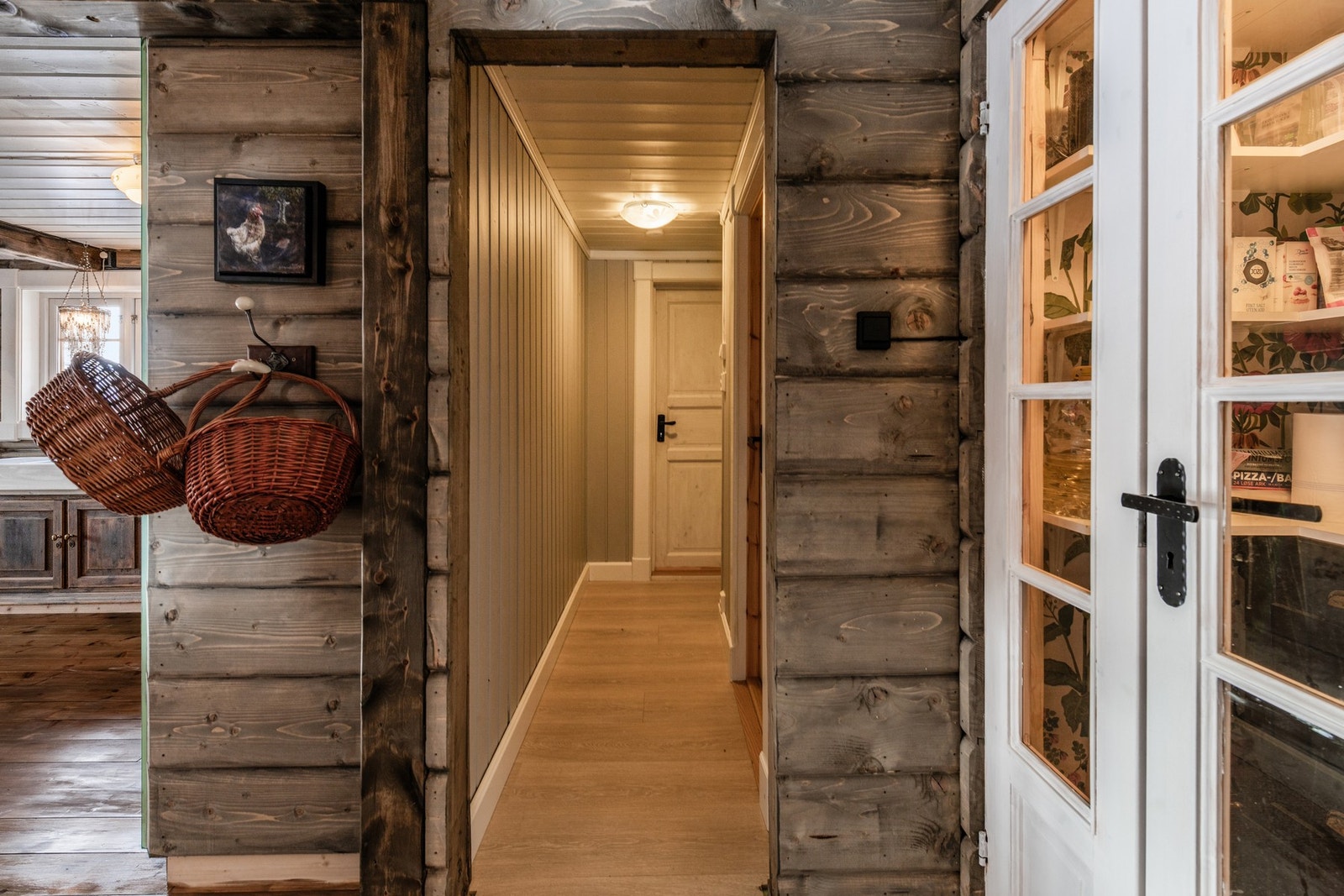 Gang som leder videre til soverommene. Galleribilde