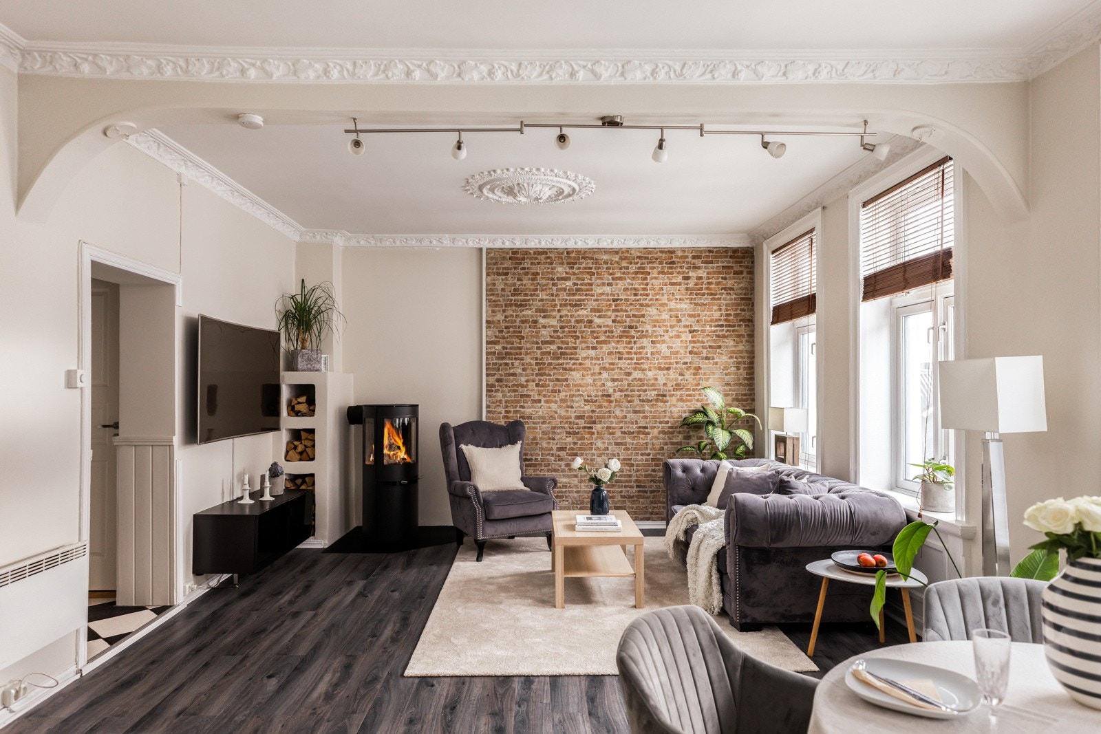 Mange og store rom gjør det enkelt å tilpasse boligen til ulike livsfaser og et ulikt antall beboere. Galleribilde