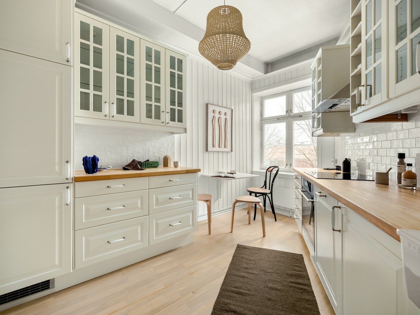 Alle hvitevarene er integrerte og følger med salget. Galleribilde