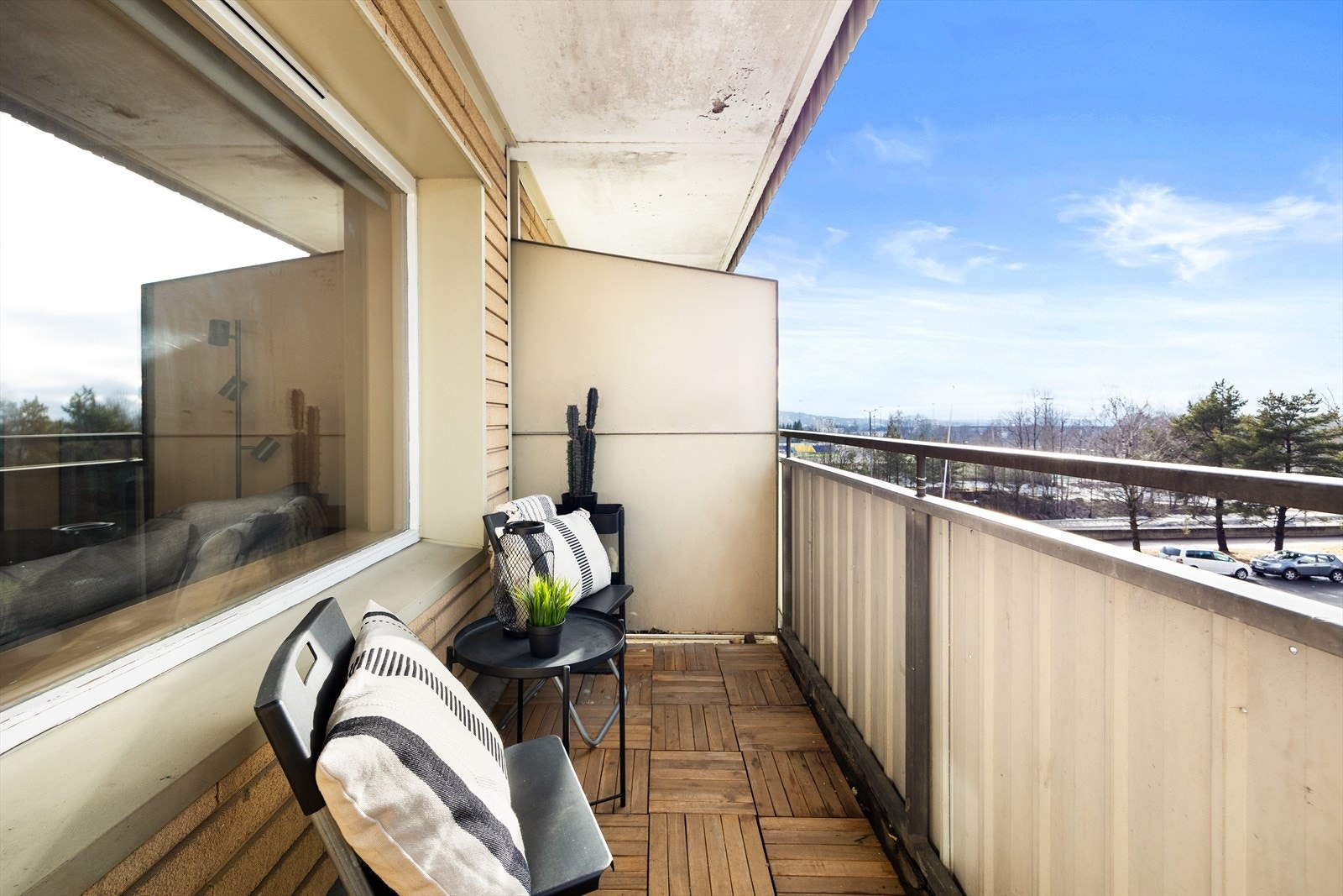 Plass til utemøblement og grill. Galleribilde