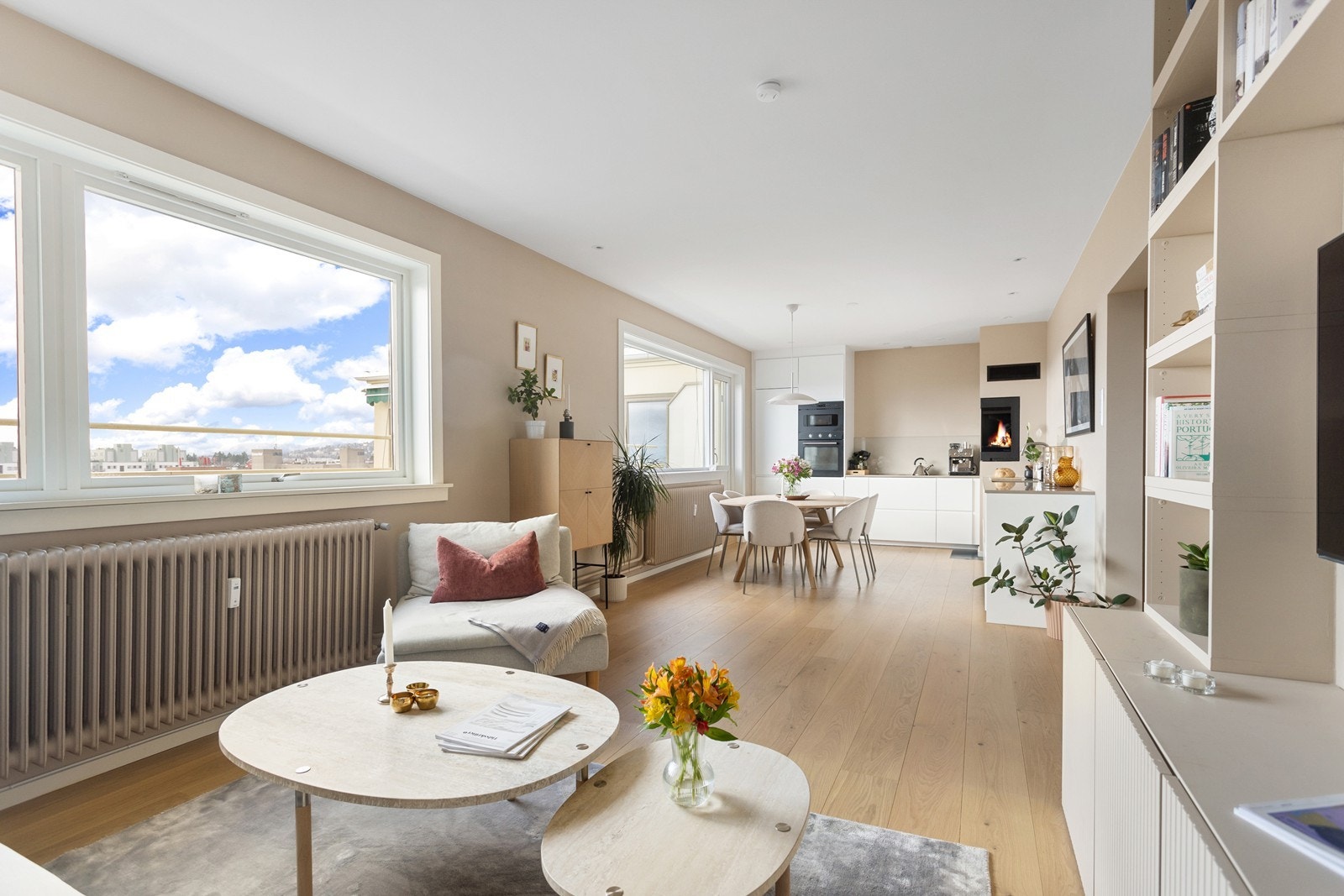 Leiligheten oppvarmes med behagelig radiatorvarme. Galleribilde