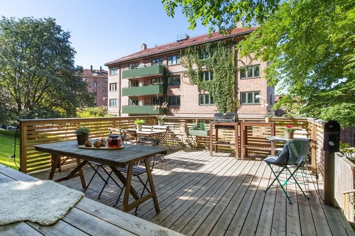 Sameiet har et hyggelig uteområde om sommeren. Galleribilde