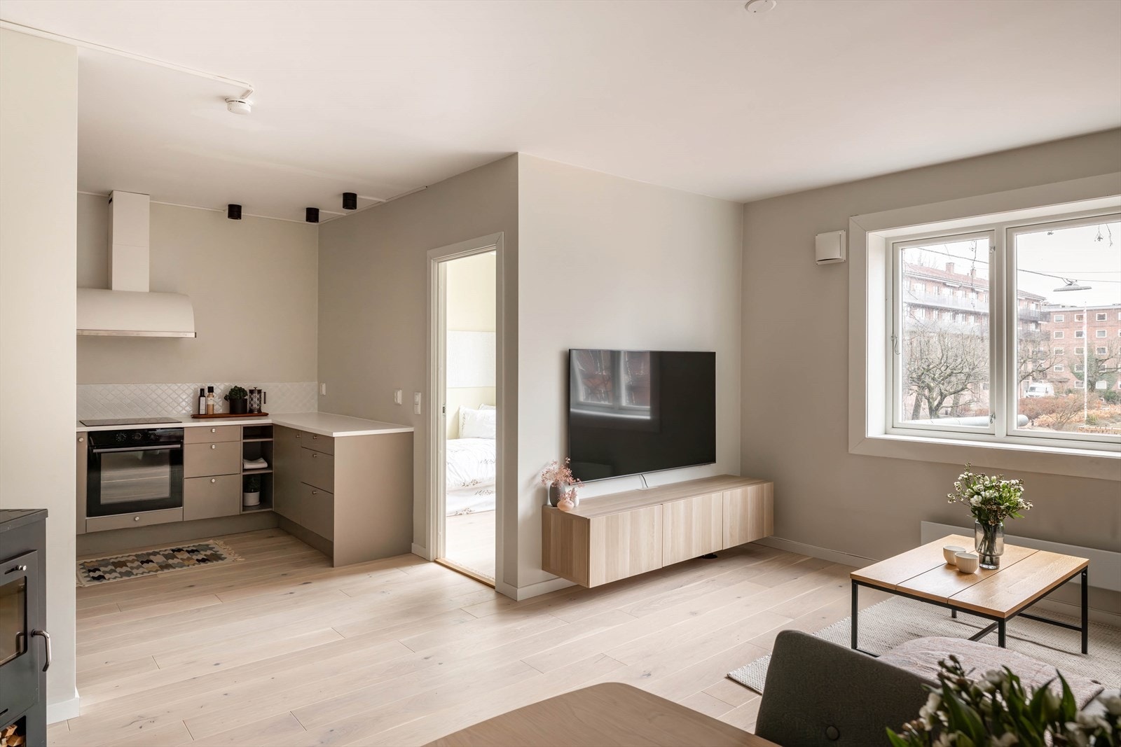 Arealeffektiv og delikat 3-roms leilighet med masse naturlig lys. Galleribilde