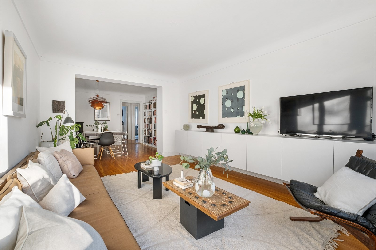 Gjennomgående planløsning med separat kjøkken Galleribilde