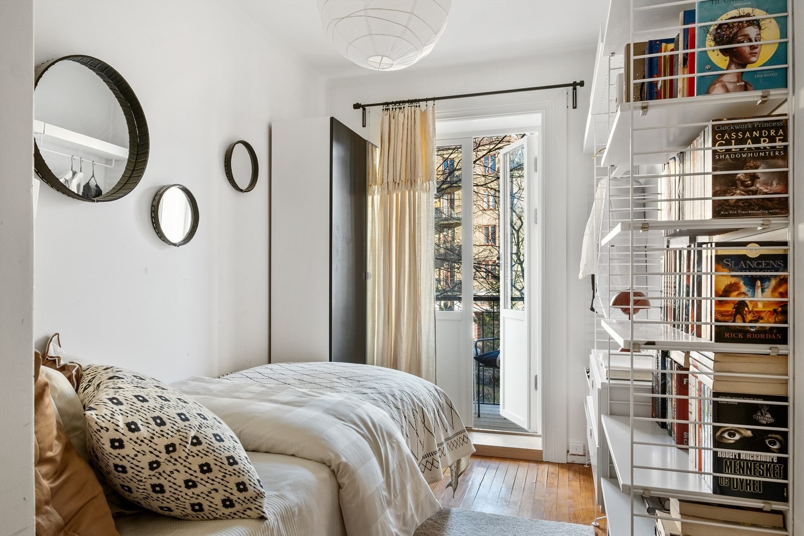 Soverom nr. 2 egner seg ypperlig som gjesterom, barnerom eller kontor Galleribilde