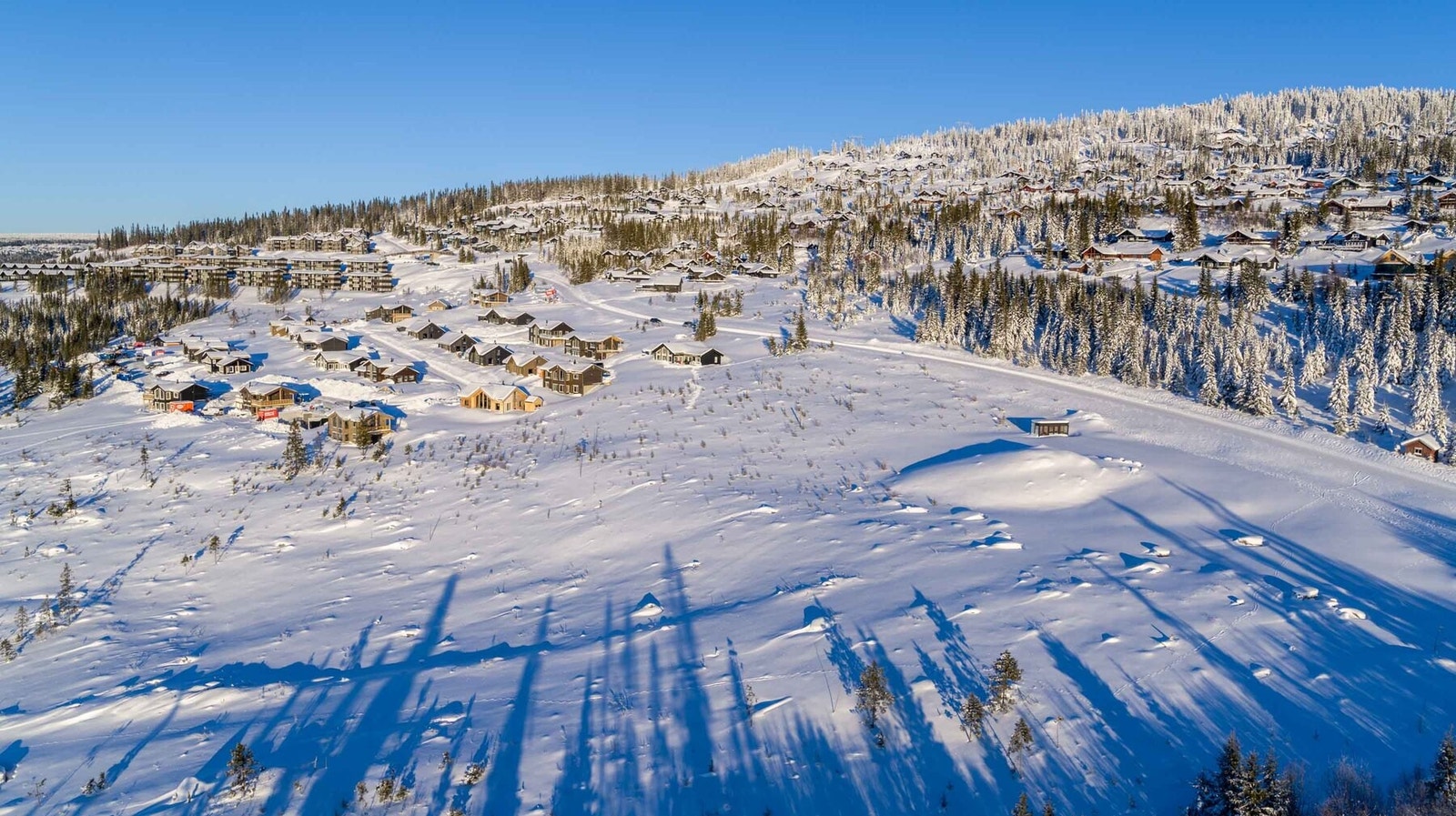 Dronefoto over tomteområdet mot nord Galleribilde