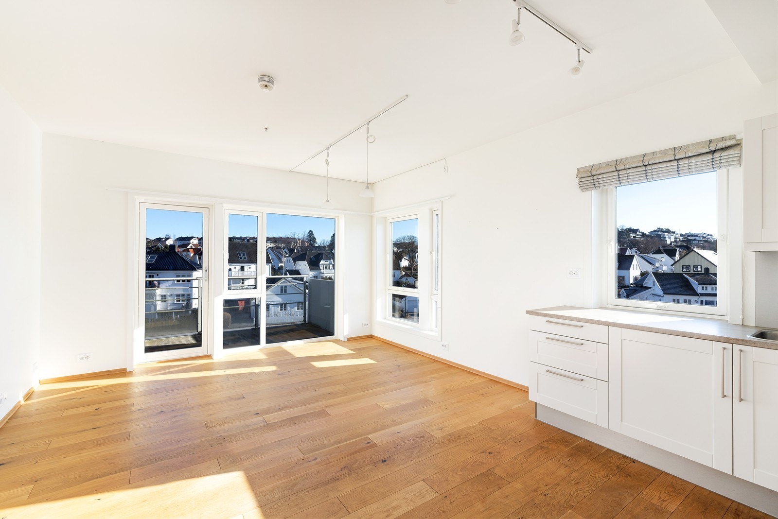 Stue med plass til sofagruppe Galleribilde