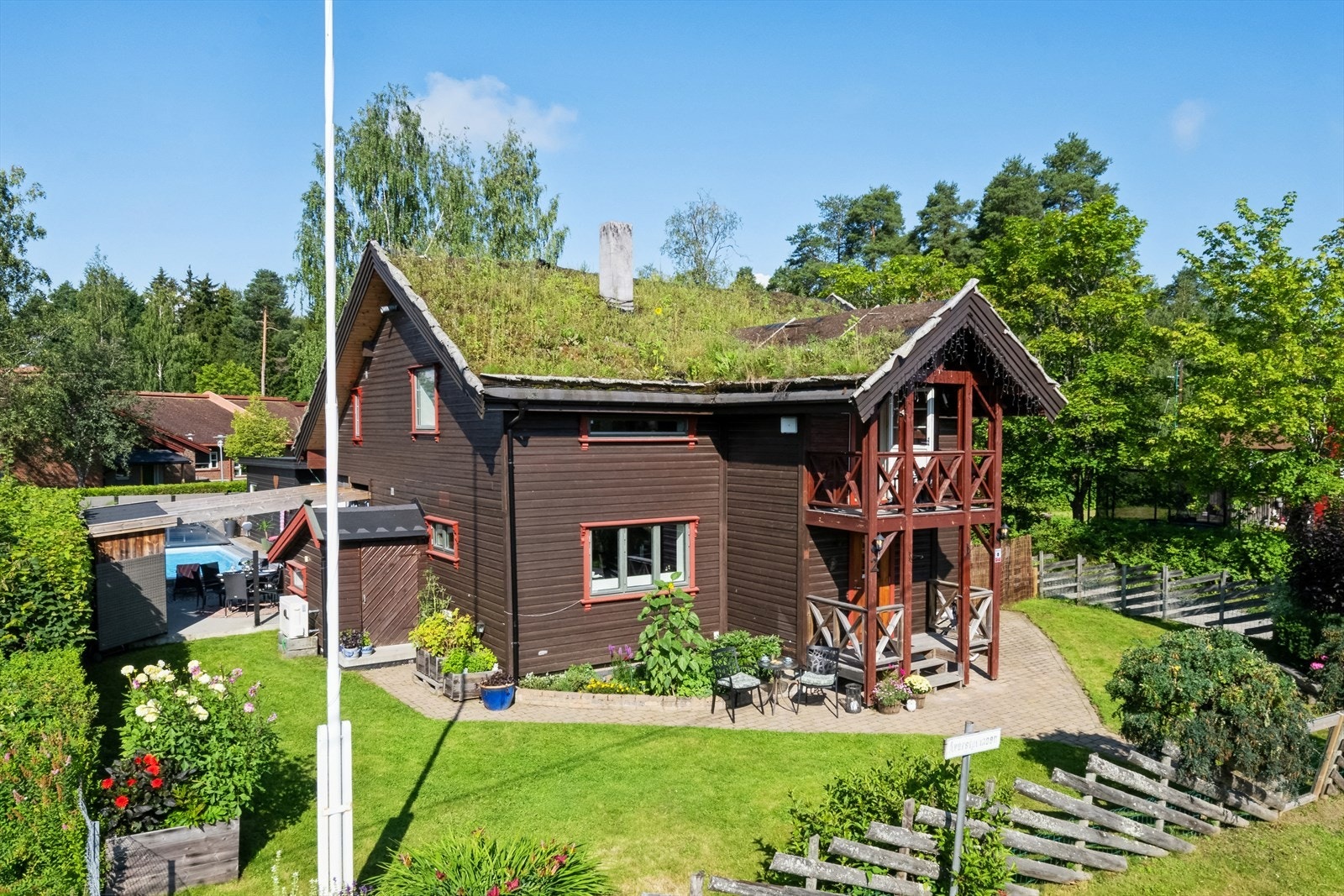 Averstadstubben er en innholdsrik enebolig med sentral beliggenhet på Kløfta. Galleribilde