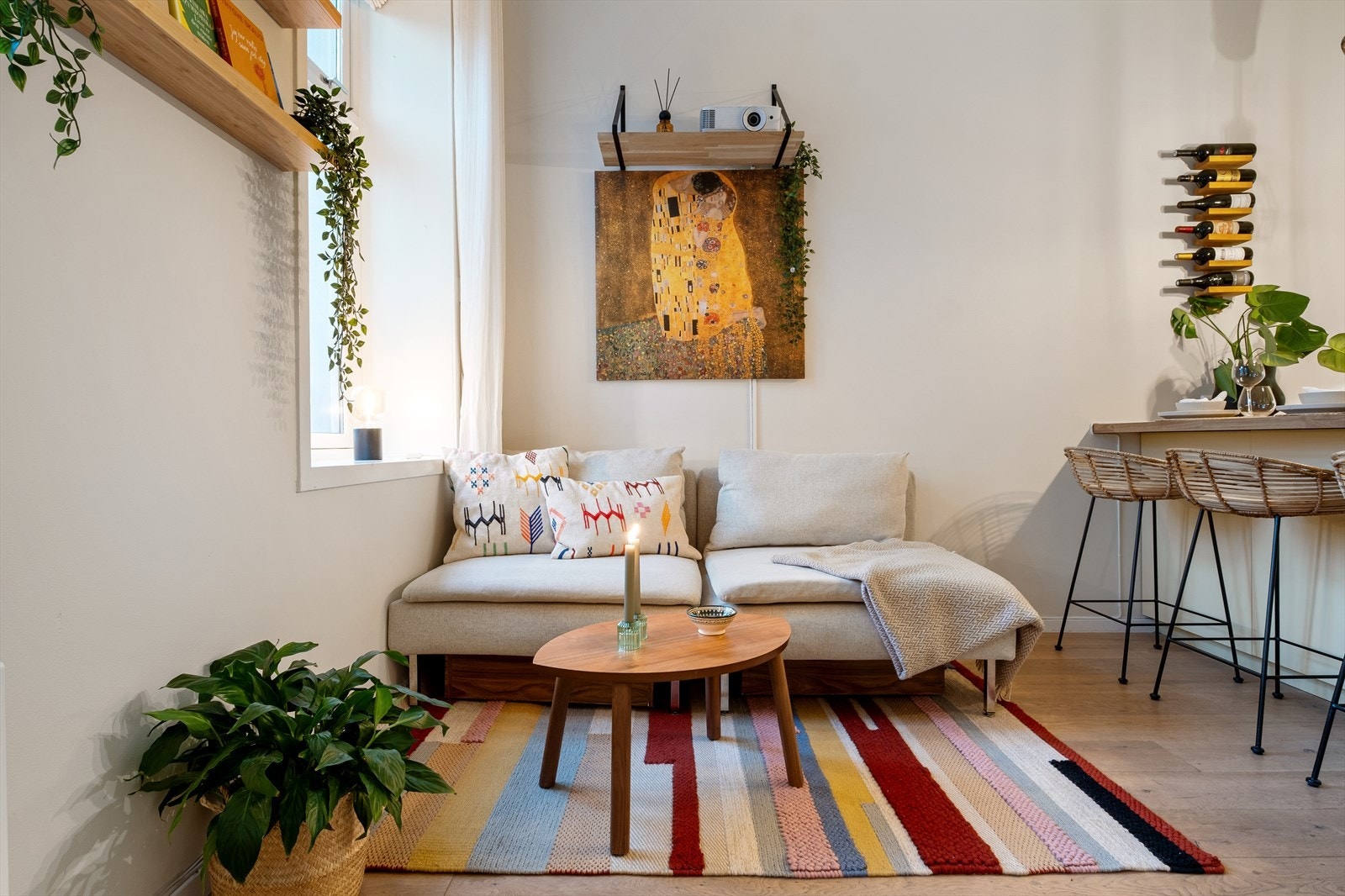 Leiligheten er vesentlig oppgradert de siste årene. Se liste over oppgraderinger i salgsoppgaven. Galleribilde