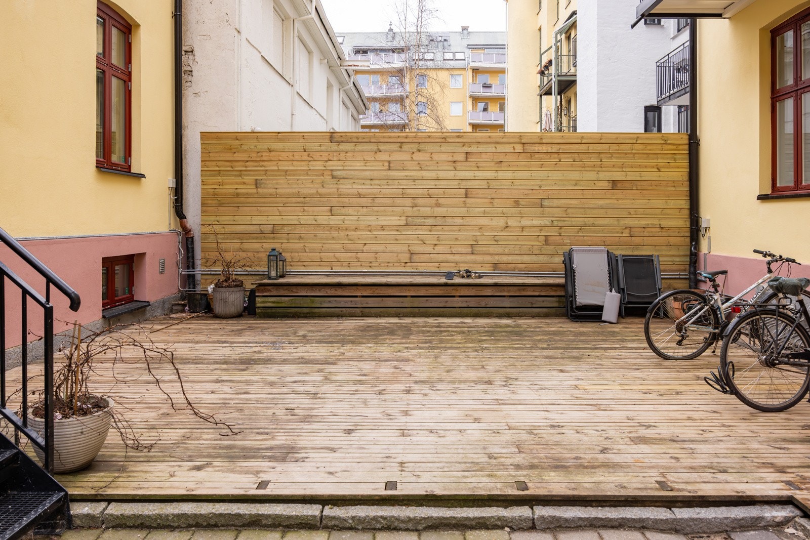 Felles terrasse for hyggelige sammenkomster. Galleribilde