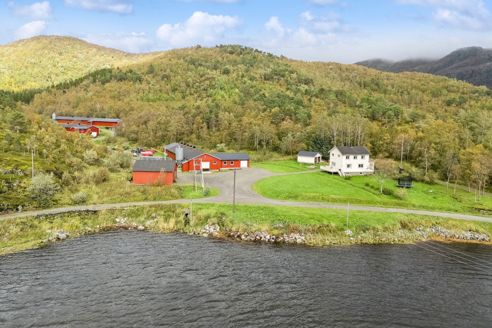 Gårdstun Galleribilde