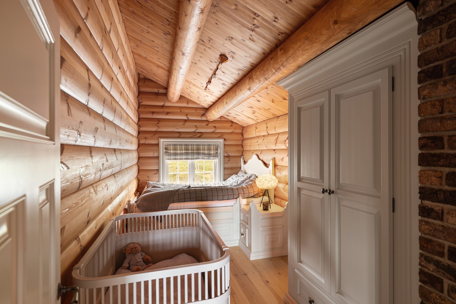 Med fire soverom romslige soverom er det god plass til storfamilien. Galleribilde