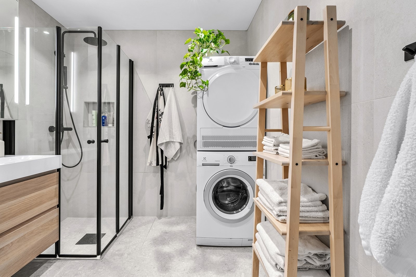 Fine og eksklusuive fliser og møblement Galleribilde