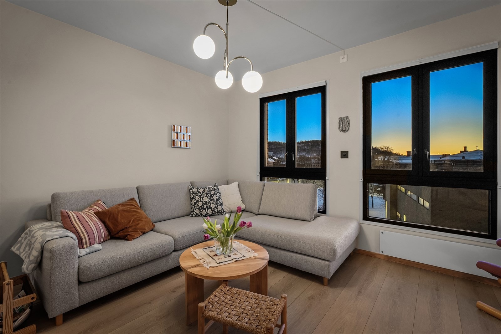 Flott utsikt mot Oslo by fra sofakroken Galleribilde