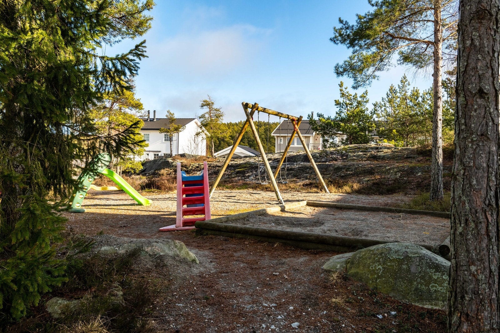 Lekeplass rett bak eiendommen Galleribilde