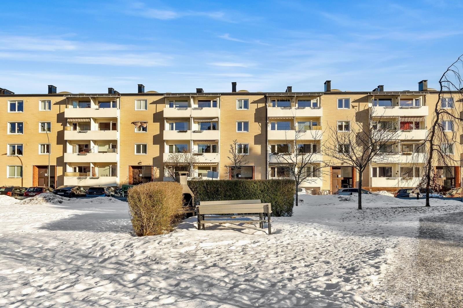 Grusveien er et rolig og hyggelig område på Bergkrystallen/Lambertseter Galleribilde