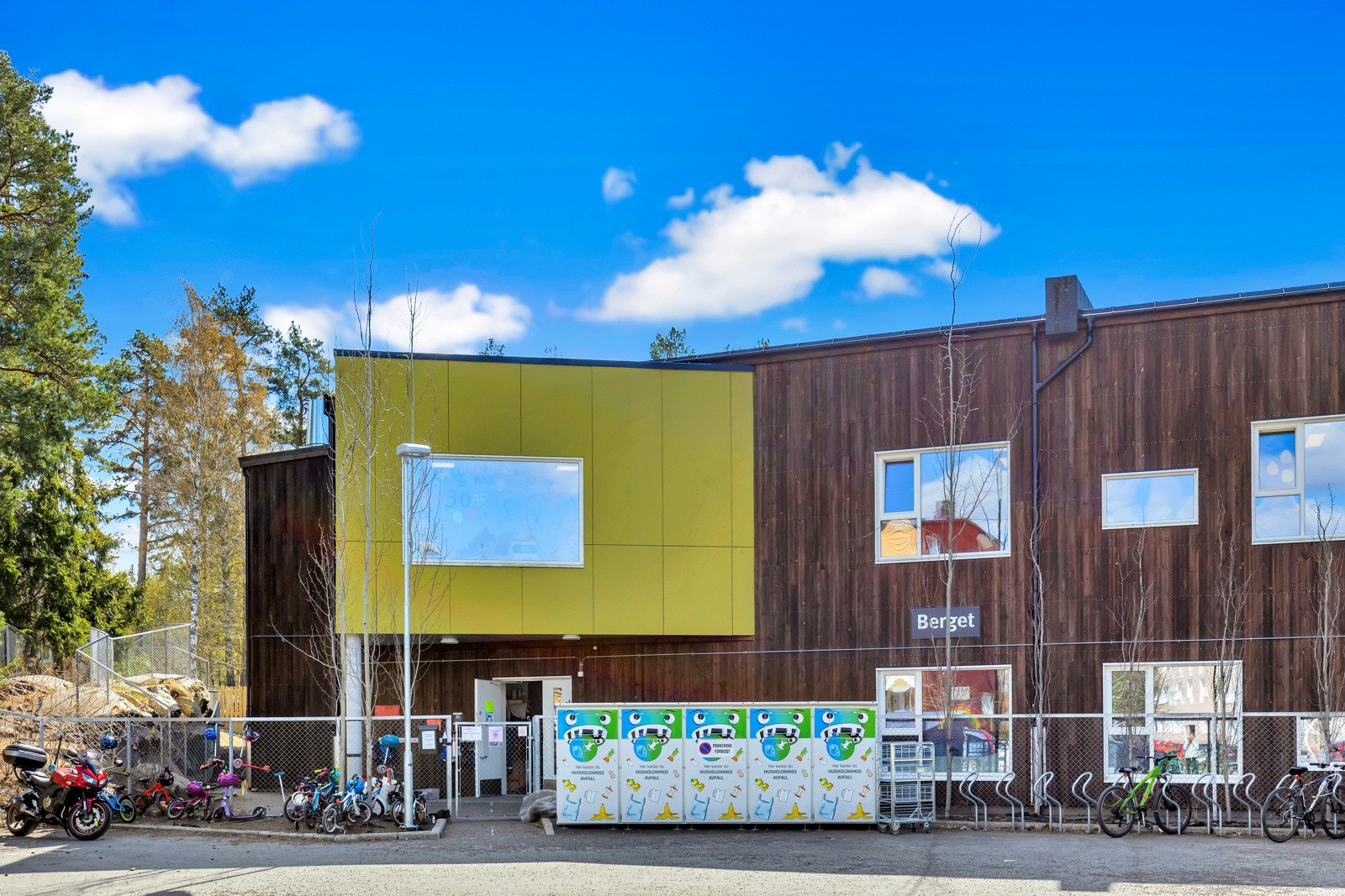 Flott nyere barnehage rett ved boligen Galleribilde