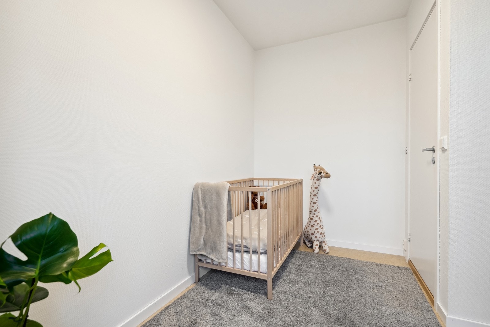 Plass til kommode/garderobeskap. Galleribilde