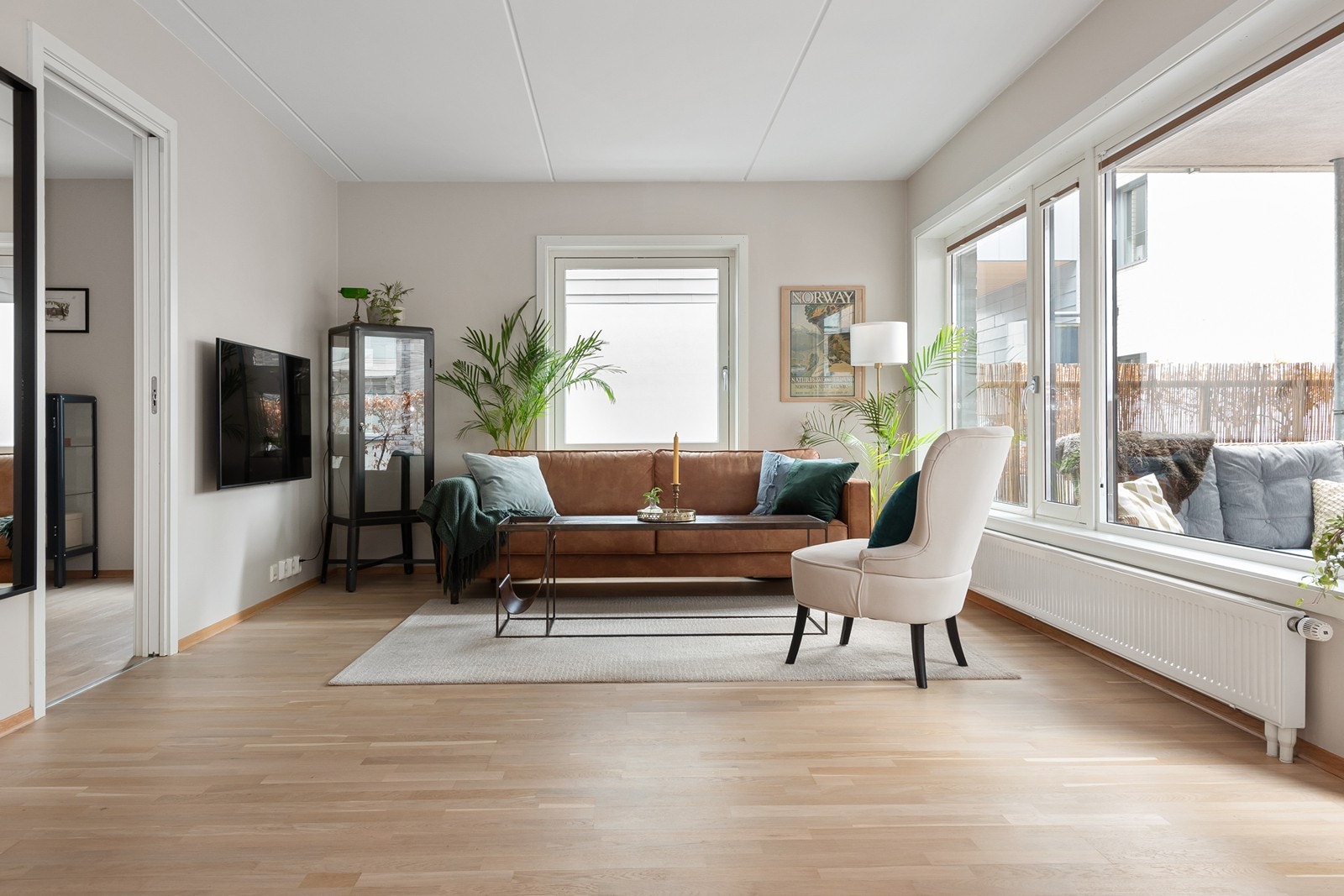 Leiligheten har en praktisk planløsning som byr på flere møbleringsmuligheter. Galleribilde
