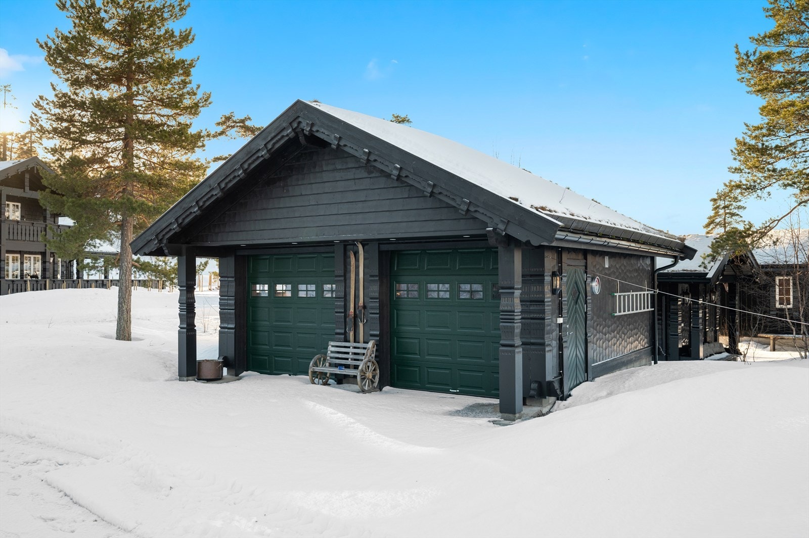 Moderne dobbelt garasje. Perfekt til en aktiv familie. Galleribilde