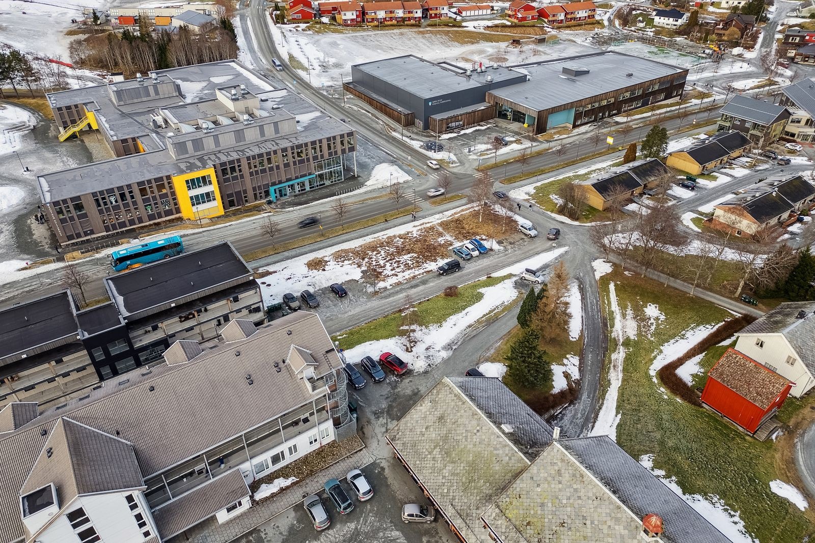 Offentlig kommunikasjon, handelstilbud, skoler og rekreasjonsområder finnes i umiddelbar nærhet. Galleribilde