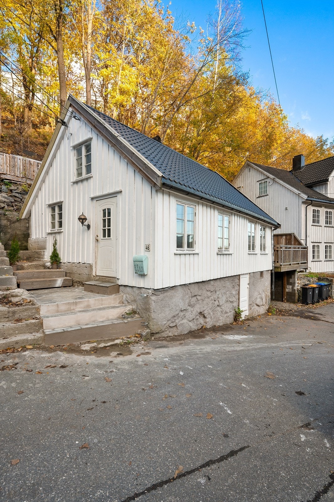 Et sjarmerende eldre hus med sentrumsnær beliggenhet. Galleribilde