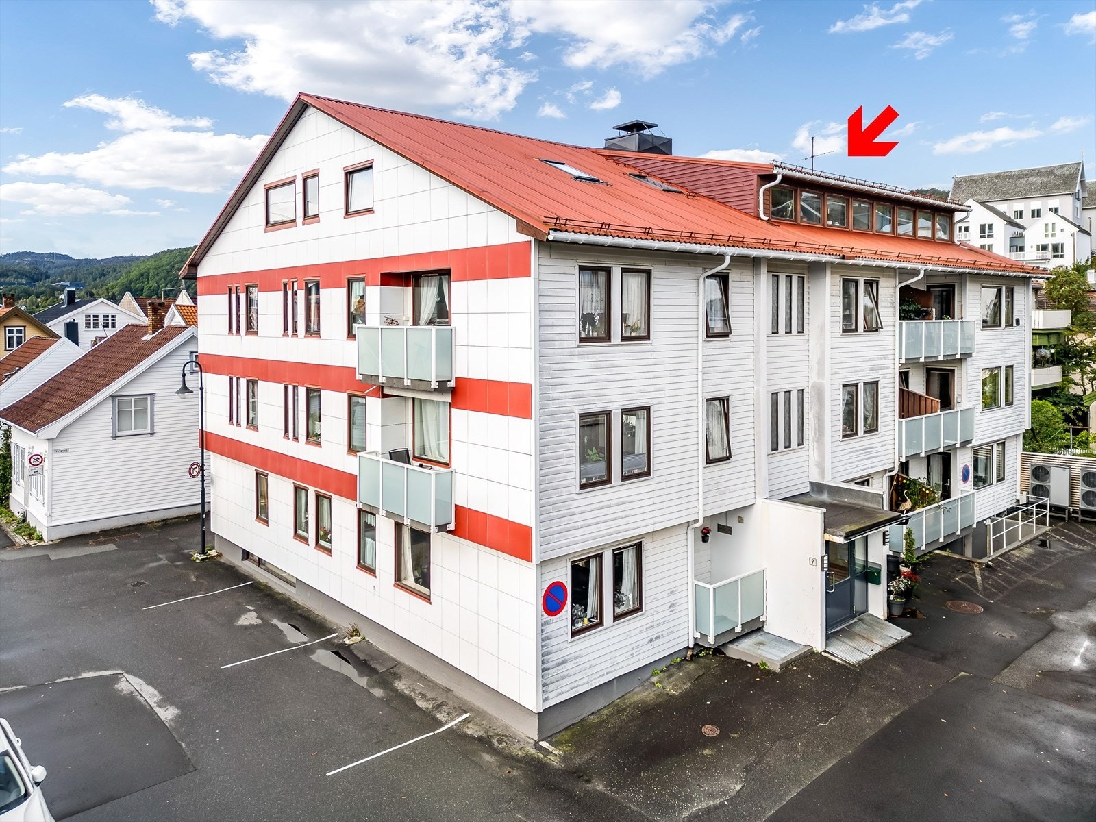 Sosialt borettslag med flere fellesarealer som er hyppig brukt. Galleribilde