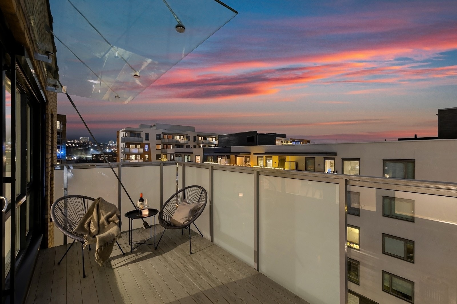 Når været er som best, og kveldene fortsatt er varme, kan dere rusle ut på en stor, herlig balkong. Galleribilde