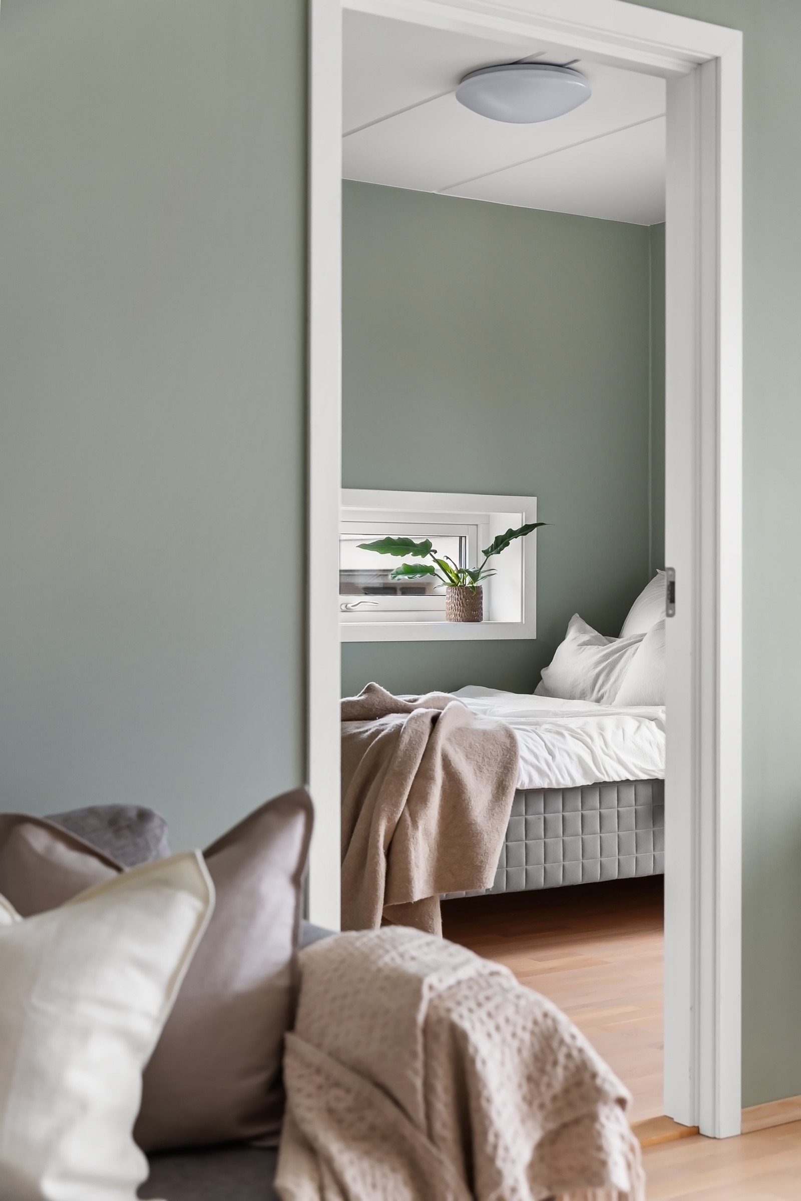 Leilighetens andre soverom har adkomst fra stuen. Galleribilde