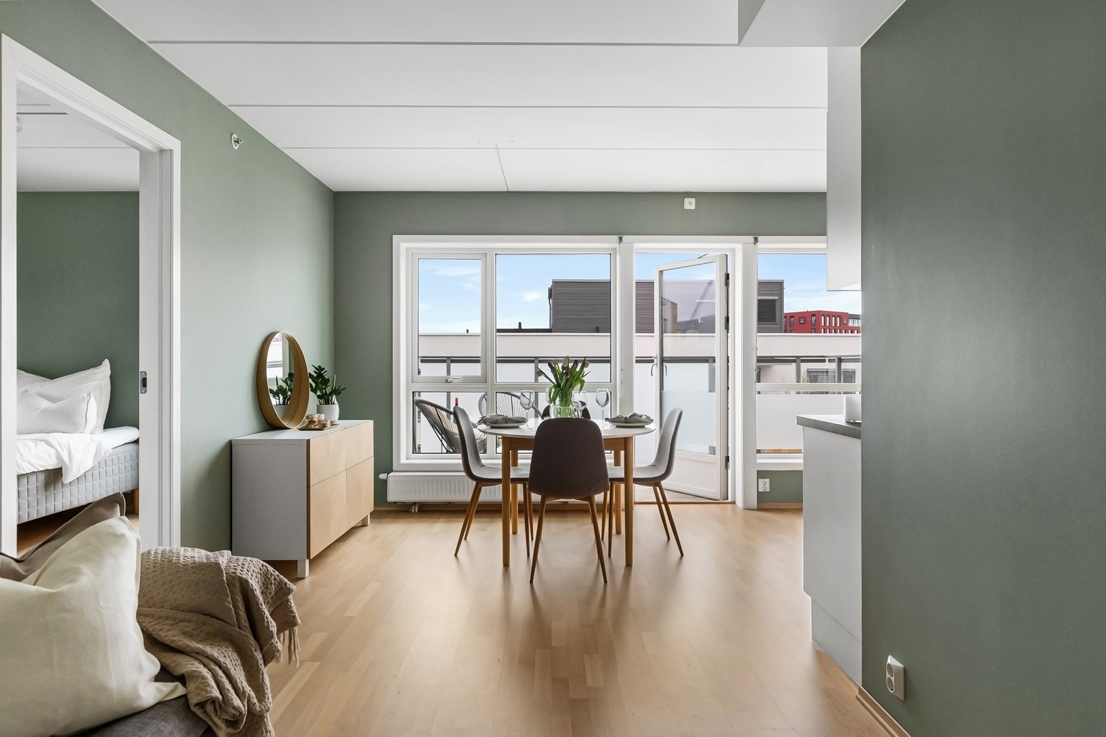 Et lyst og tiltalende hjem med meget god beliggenhet på Løren. Galleribilde