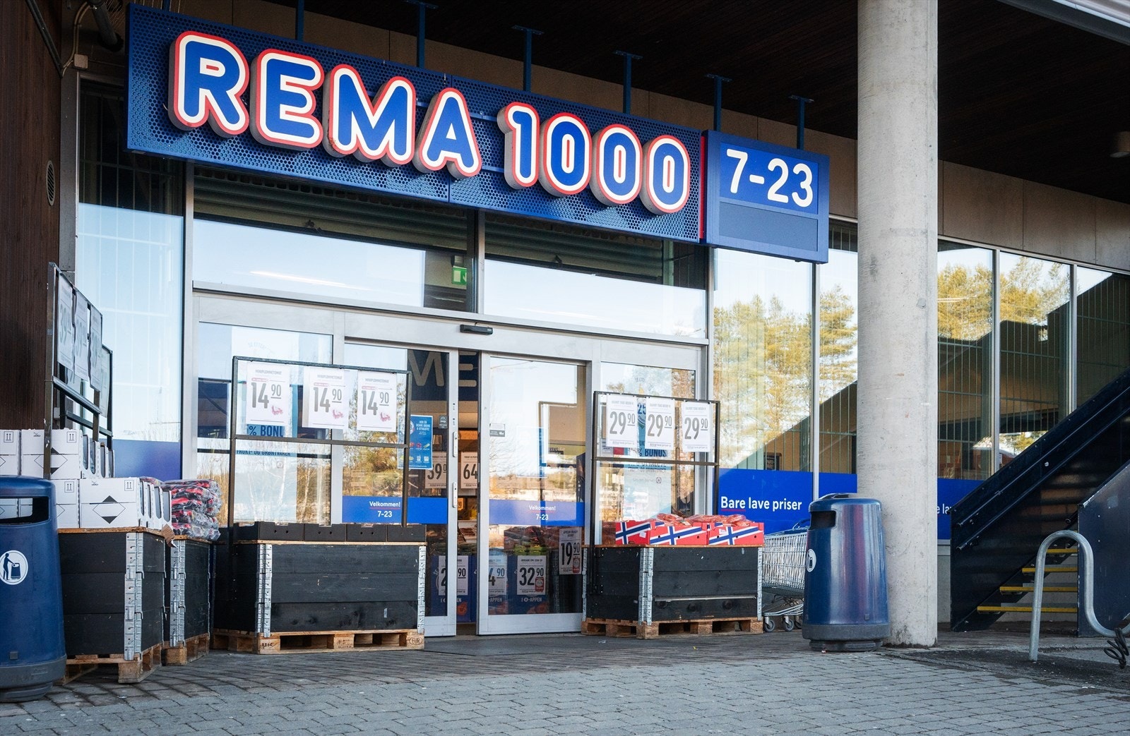 Fra boligen er det kort vei til "alt" du trenger av servicetilbud, skoler, barnehager og offentlig kommunikasjon, noe for enhver smak. Galleribilde