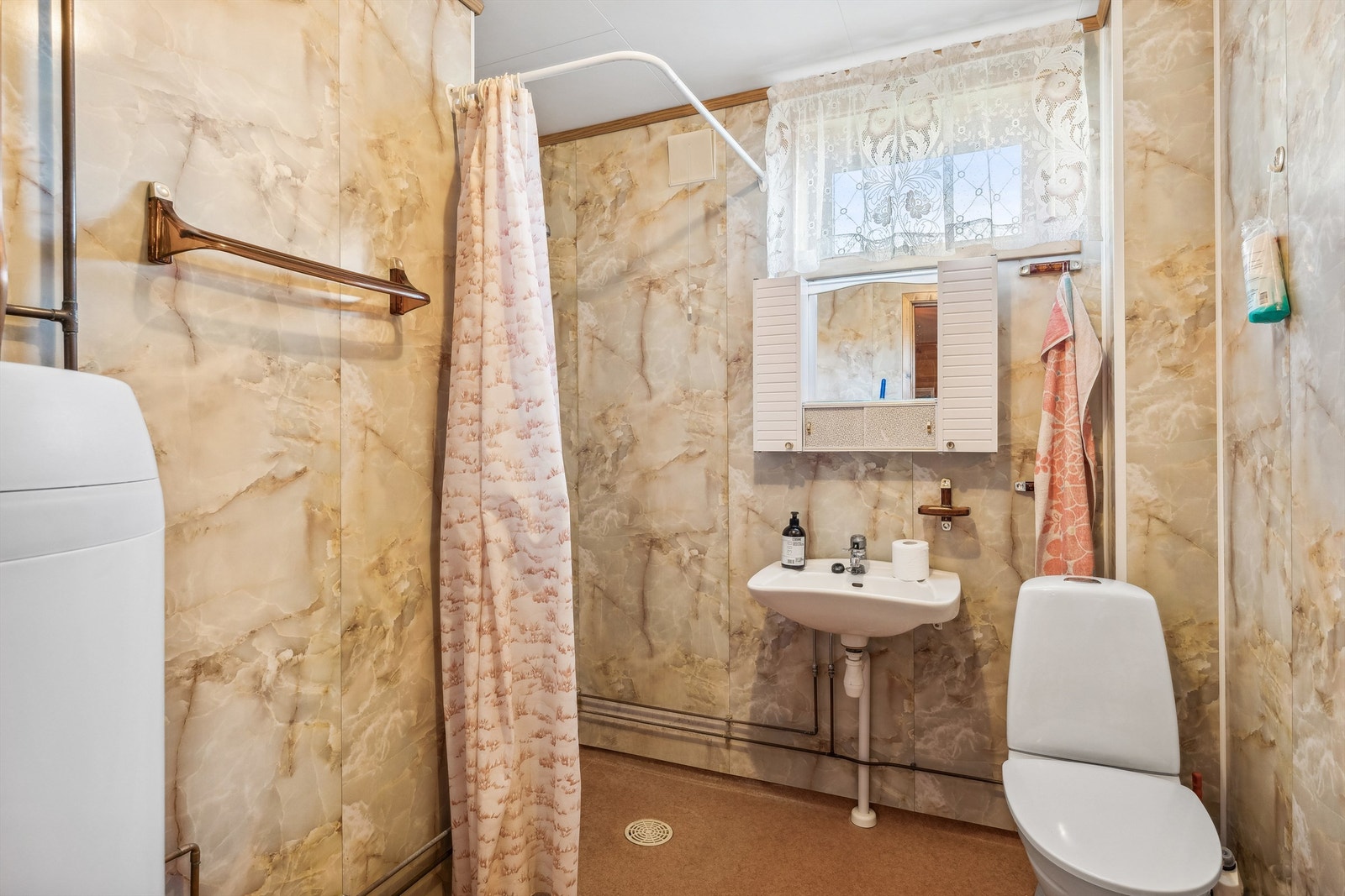 Bad 1. etg. kårbolig Galleribilde