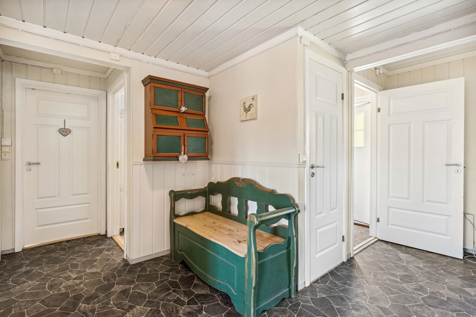 Gangareal ved hovedinngang våningshus Galleribilde