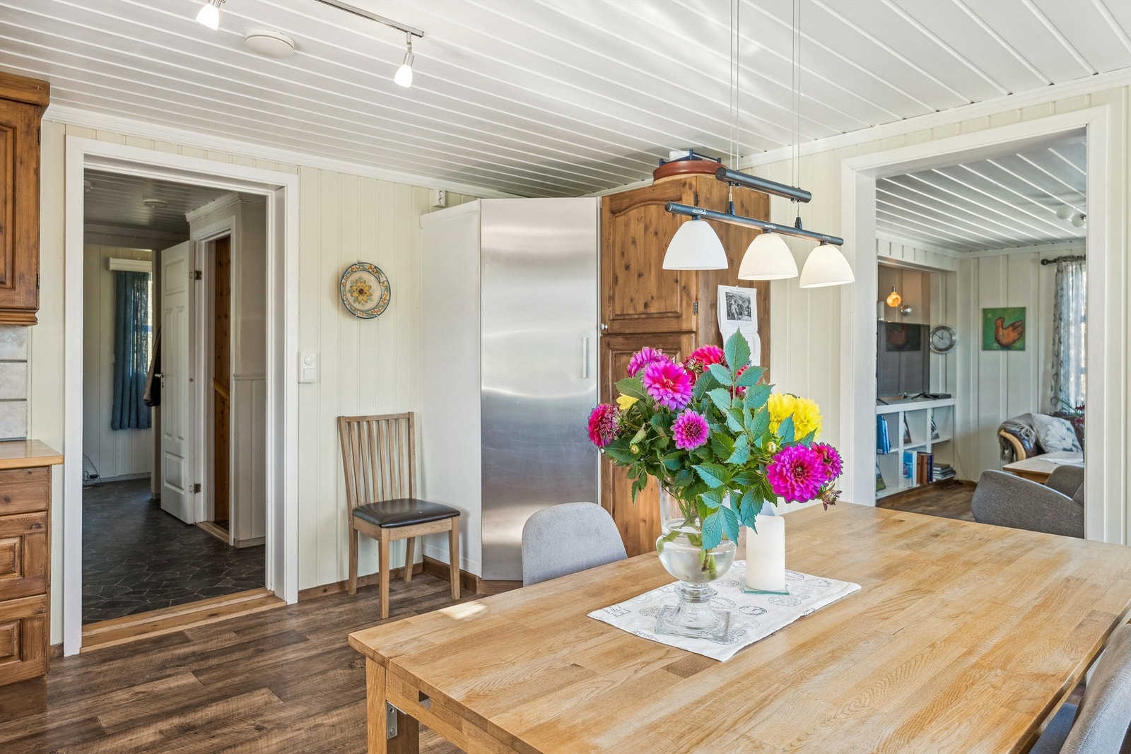 Fra kjøkken mot gang og stue Galleribilde