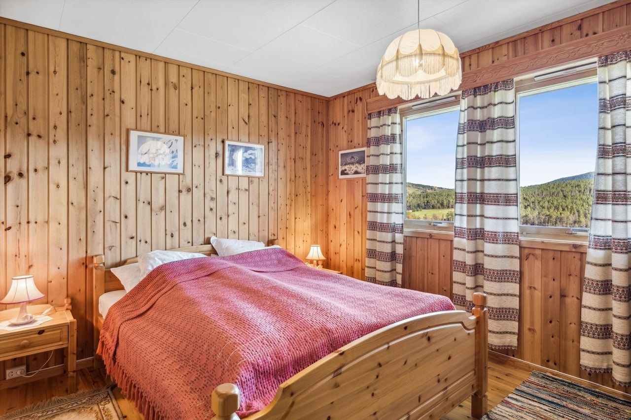 Soverom 1. etg. kårbolig Galleribilde