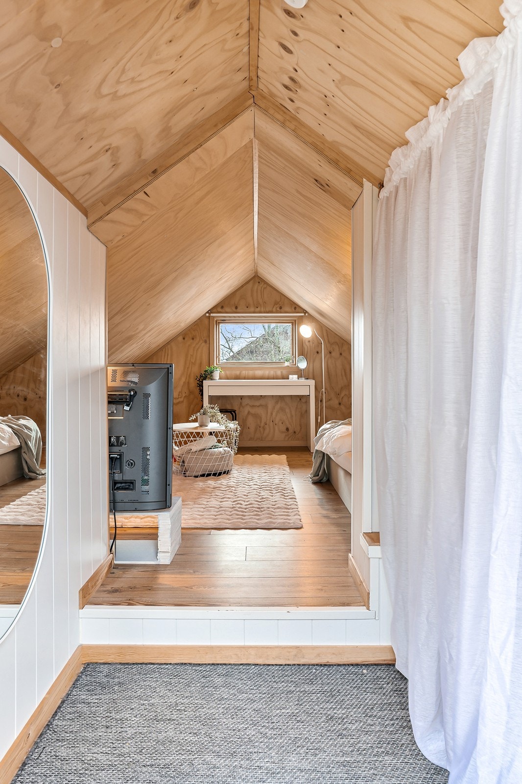 Innredet hems i carporten (ikke godkjent). Galleribilde