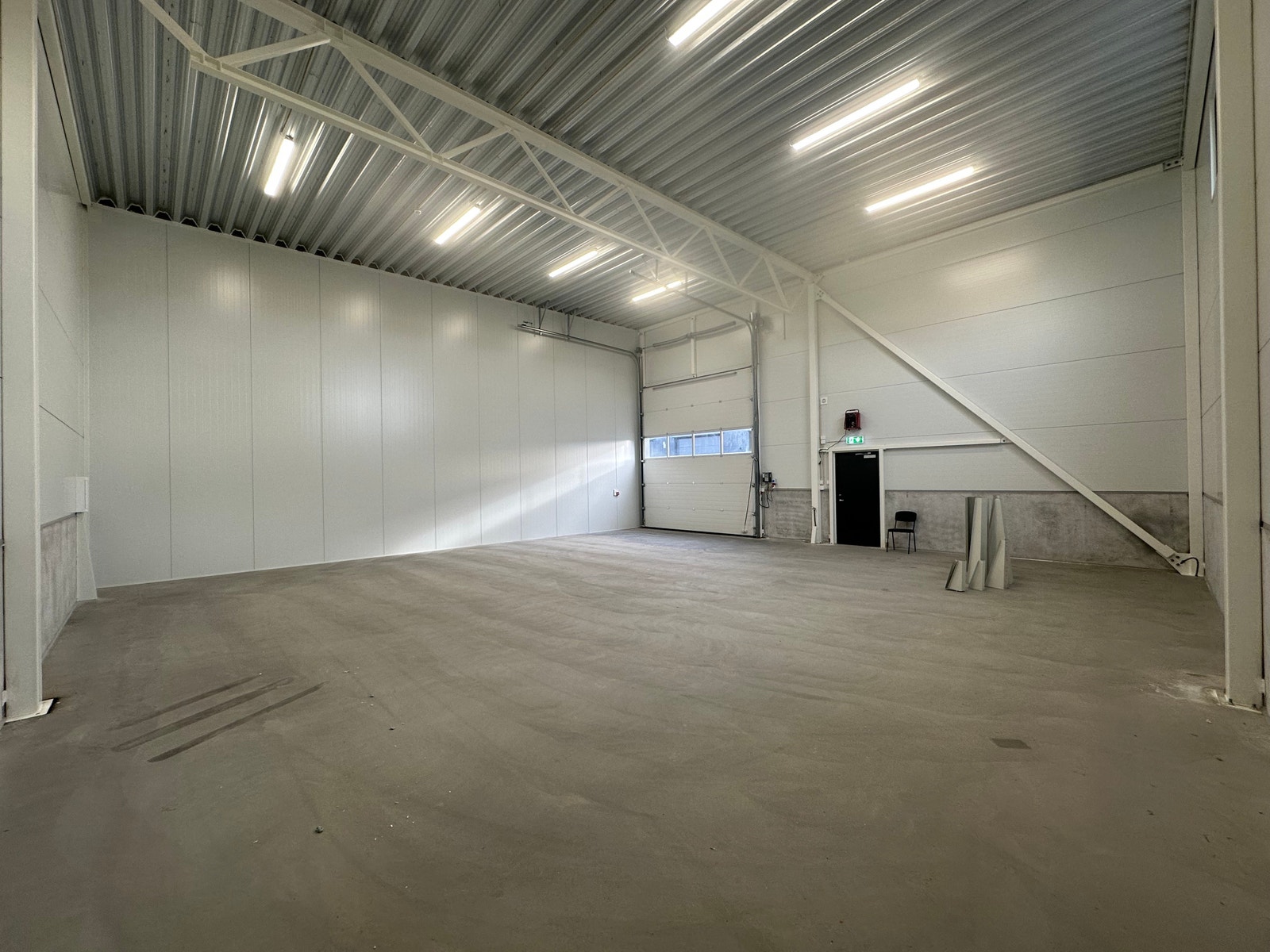Seksjonen er utstyrt med Alle våre tilvalg. Tilvalg kan ses her: https://www.vikenlagerseksjoner.no/tilvalg Galleribilde