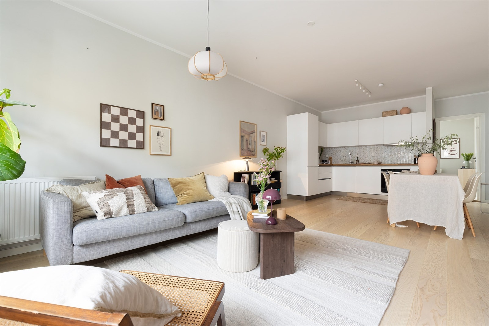 Boligen er tilknyttet Global Connect (500/500) som leverandør av internett og er inkludert i felleskostnadene. Galleribilde