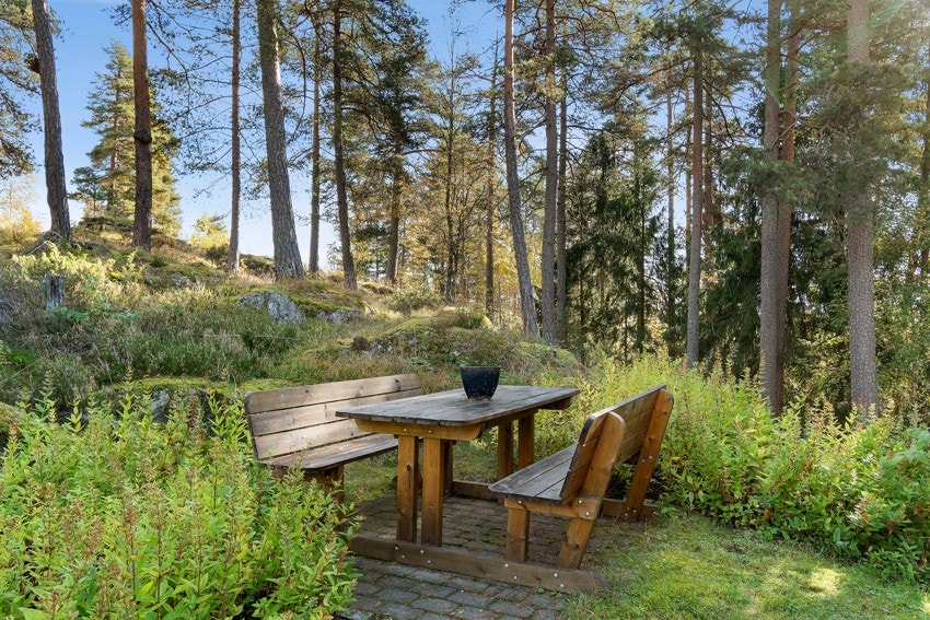 Området byr på flotte grøntområder og grillplasser Galleribilde