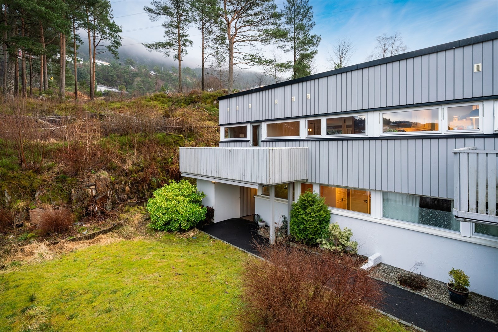 - I 2013-2015 ble det lagt ny taktekking i borettslaget - Galleribilde