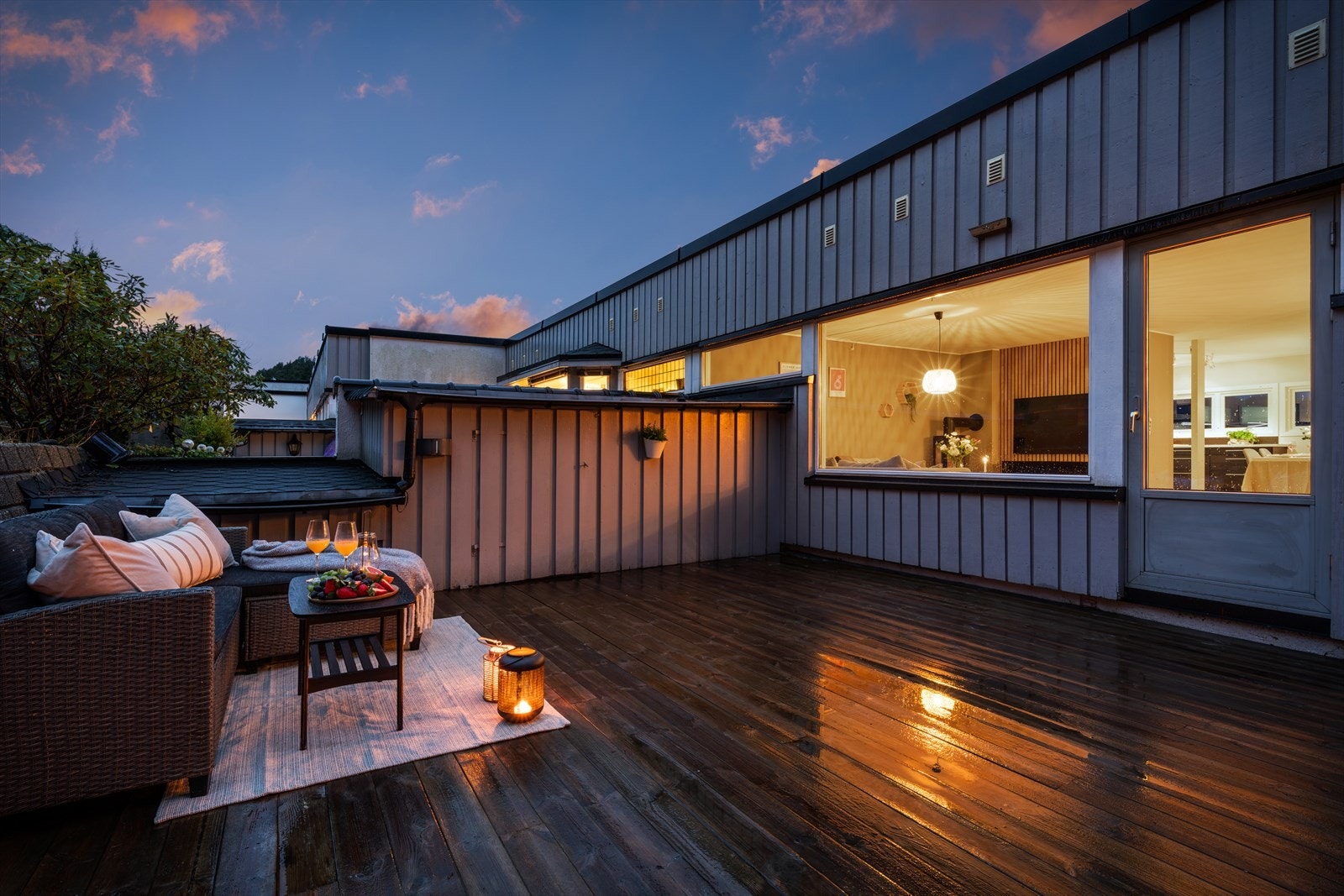 - Terrassens areal gjør det enkelt å innrede i ulike naturlige soner - Galleribilde