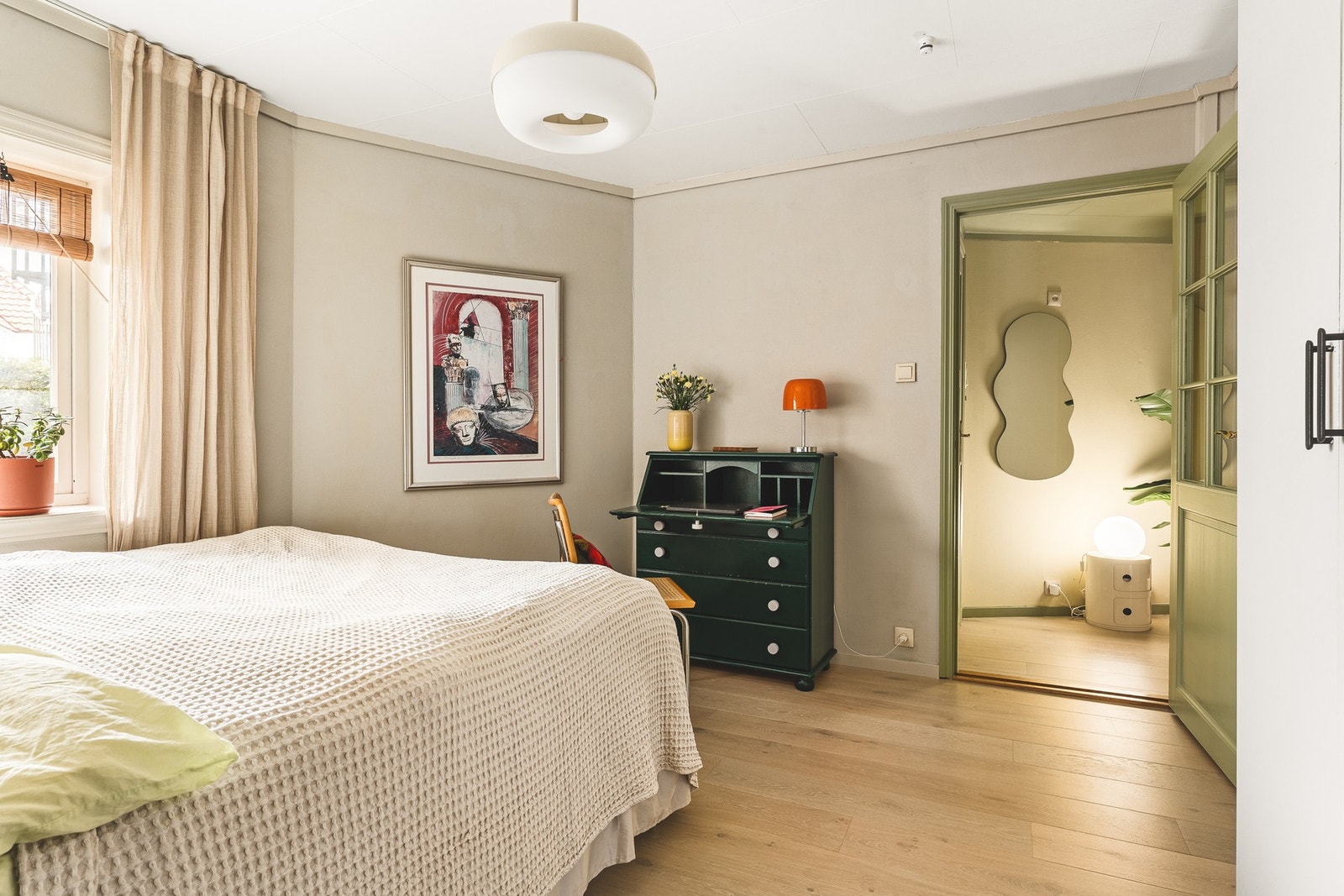 Soverom er målt til ca. 12,5 kvm. Galleribilde