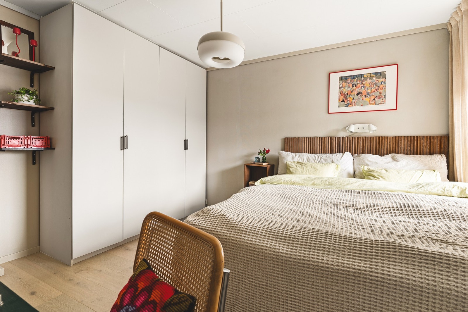 Her er det god oppbevaringsmuligheter/garderobeløsning. Galleribilde