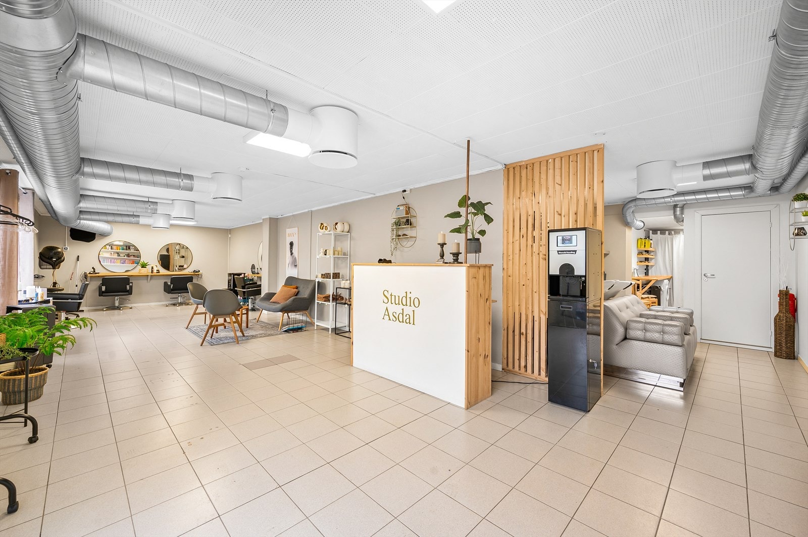 Næringsdel: Frisørsalong. Galleribilde