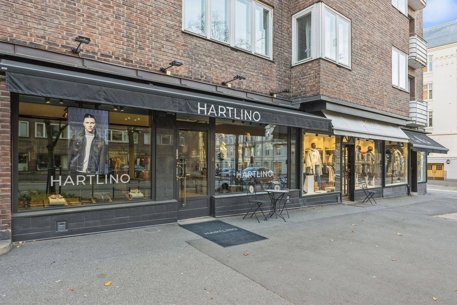 Klesbutikkene Hartlino Jackie og Gert er nærmeste naboer til lokalet Galleribilde