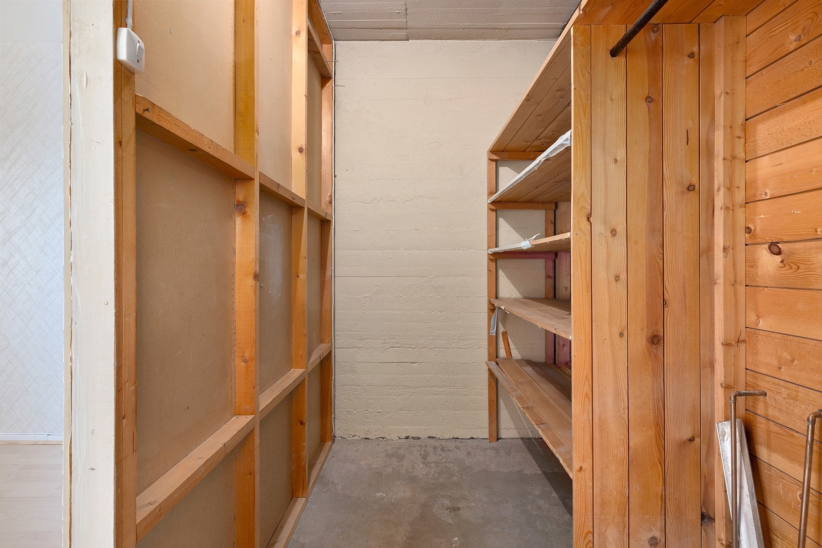 Innvendig bod tilknyttet soverom. Galleribilde