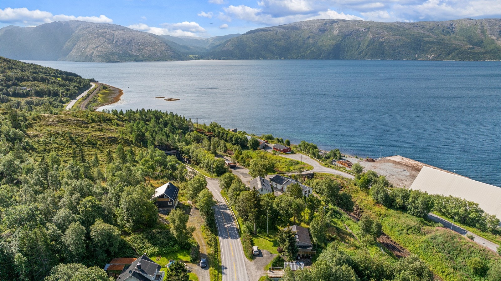 Det tar ca. 8 minutter med bil til Granmoen skole og Drevja barnehage Galleribilde