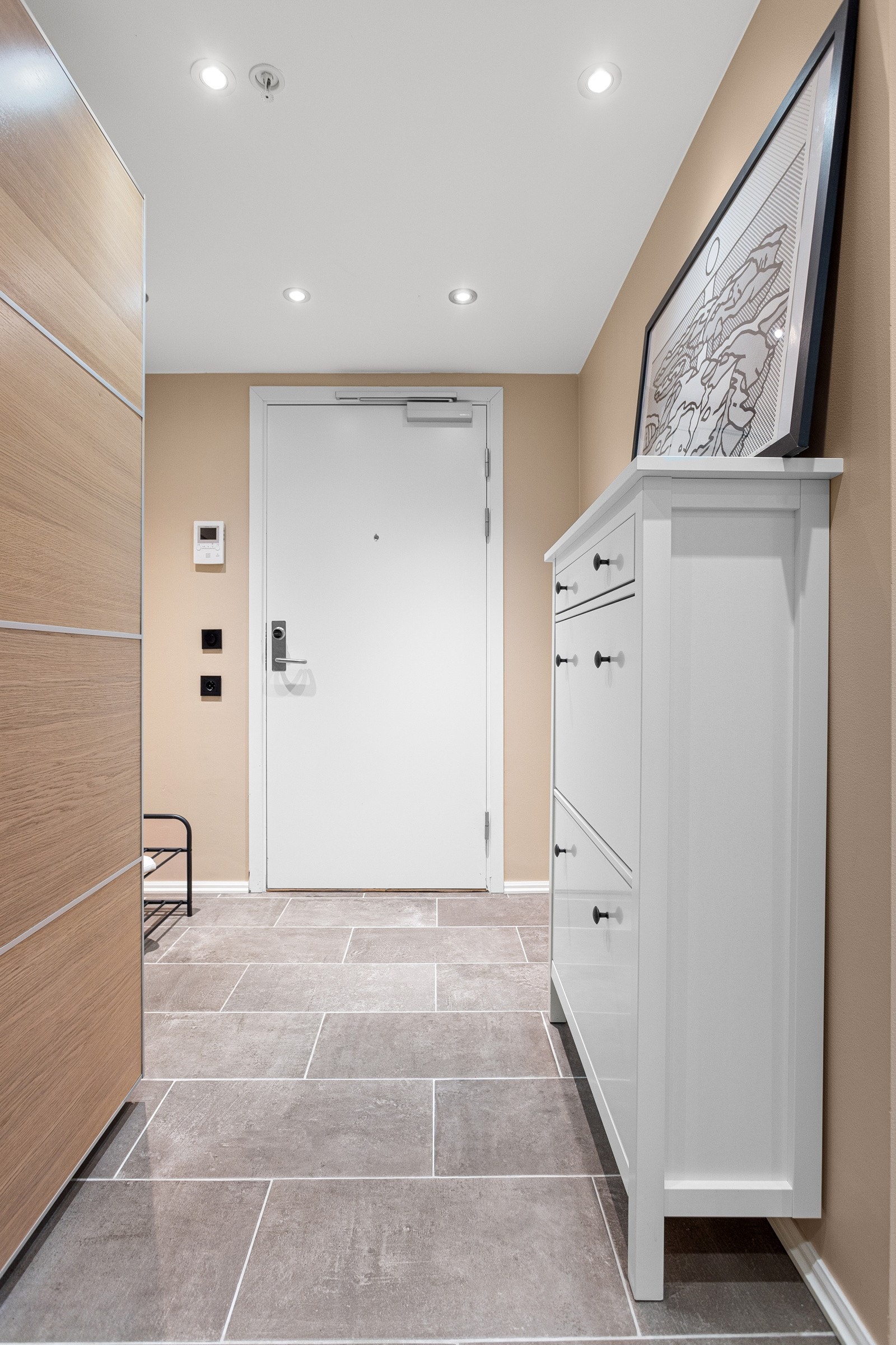 Ellers god plass til kommode, konsollbord e.l. Galleribilde